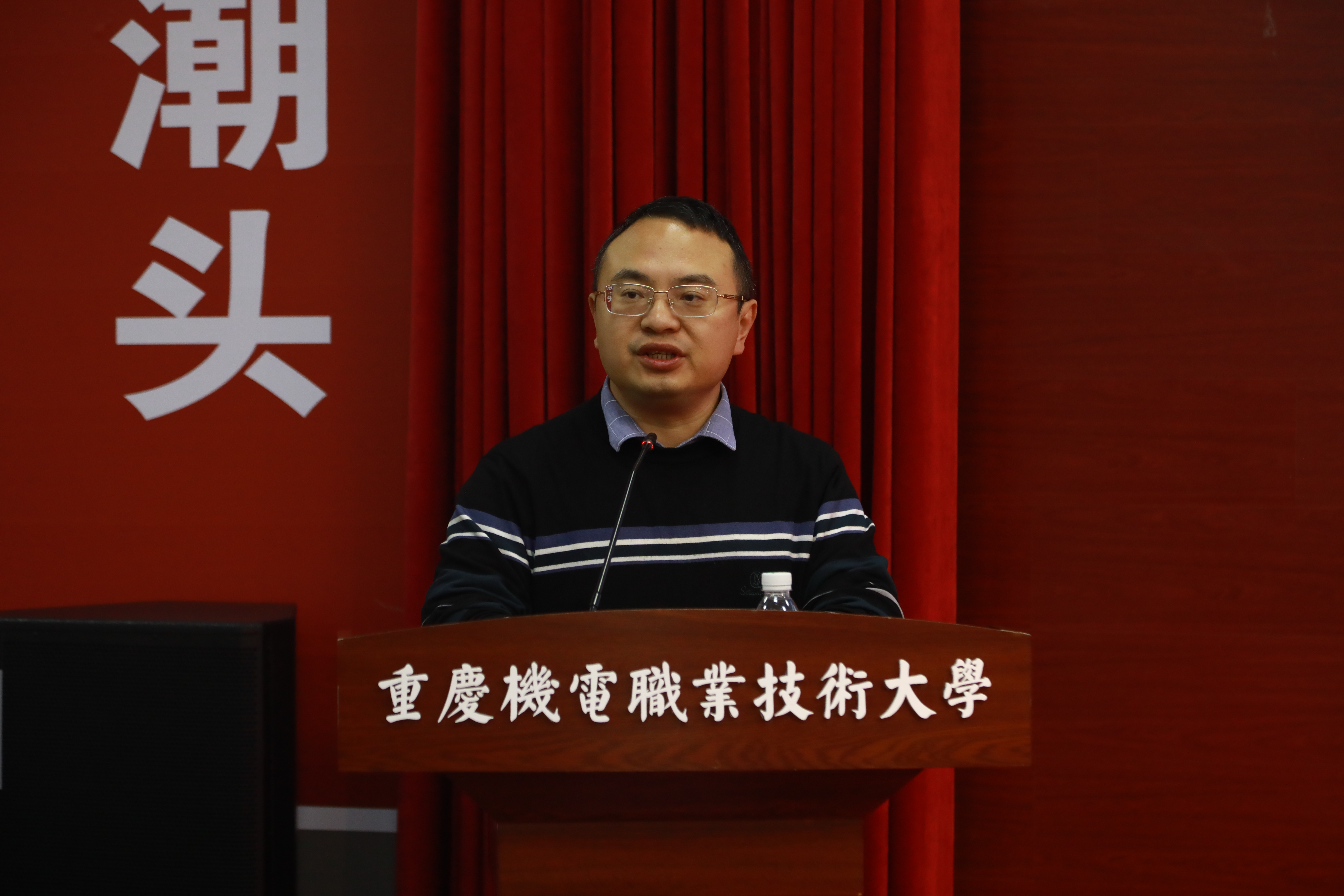 MNC_9865(1) MNC_9865(1)