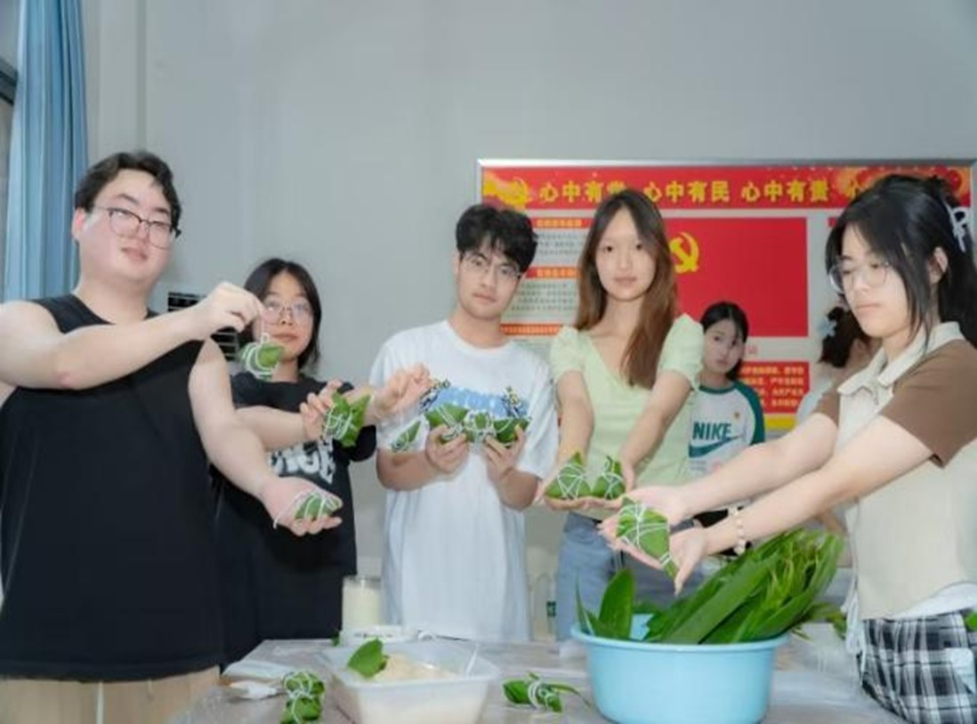 图片14 图片14